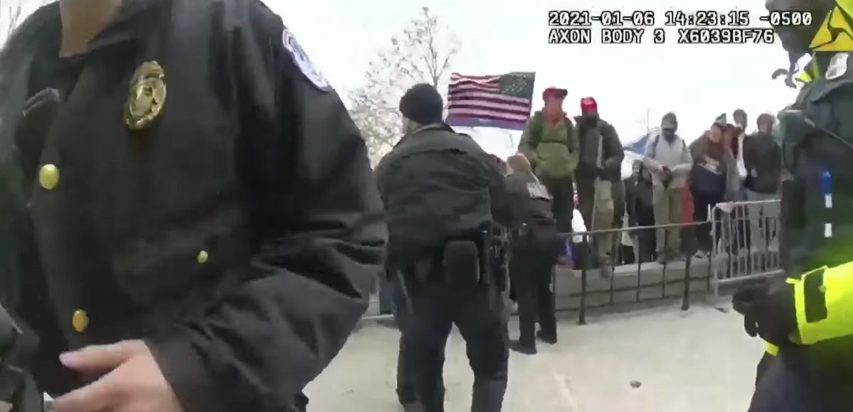 As the #GOPClownShowContinues  to holds the house hostage, Fox News’ Brian Kilme…